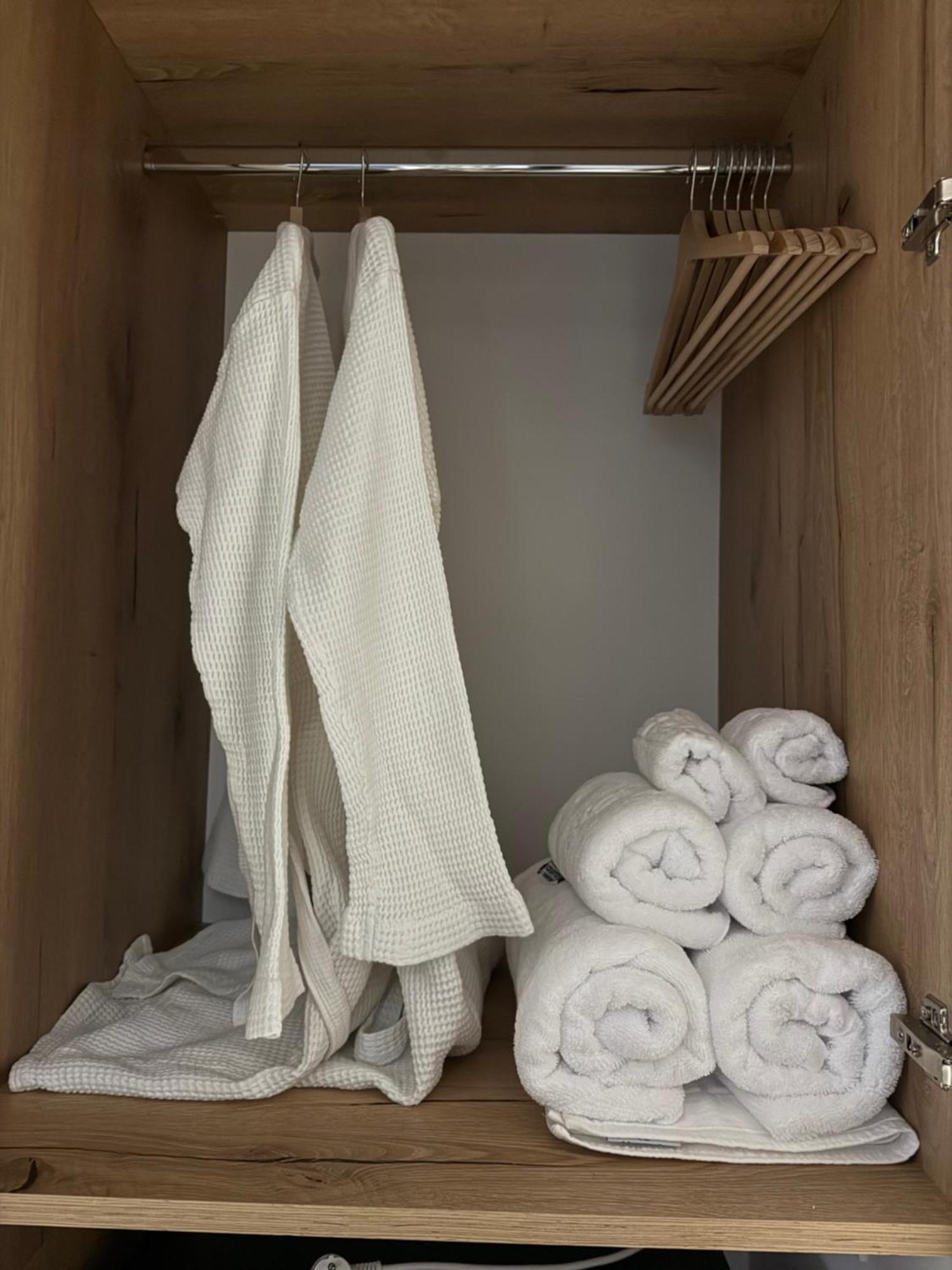 Aman 20 Apartment Craiova Bagian luar foto